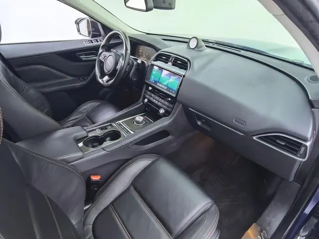 Jaguar Jaguar F-PACE 2.0T two-wheel drive Urban Exclusive Edition