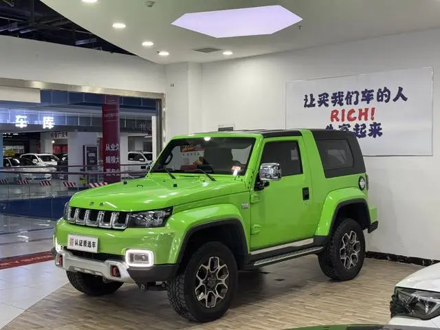 Beijing Beijing off-road BJ40 2.0T automatic four-wheel drive tribute to the 2020 version of the knight type