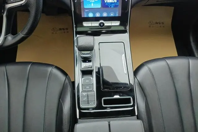 Roewe Roewe RX5 MAX Supreme series 300TGI automatic Smart Cockpit version
