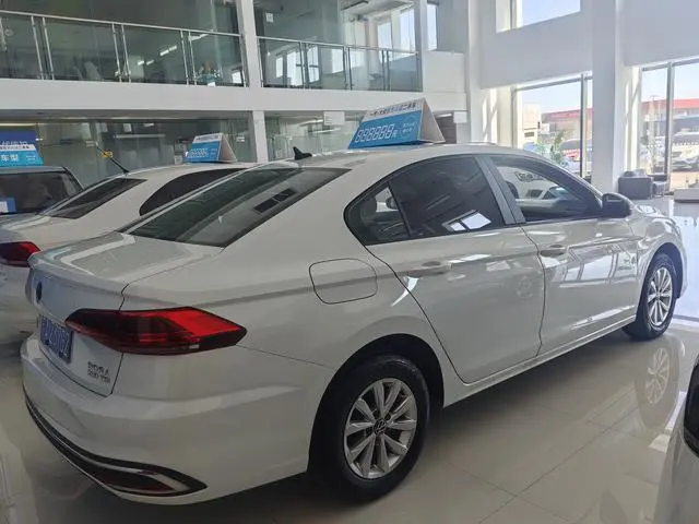 Volkswagen Bora 200TSI DSG Smooth Version