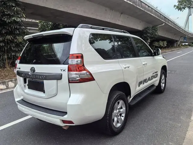 TOYOTA Prado 2.7L Automatic Deluxe Edition