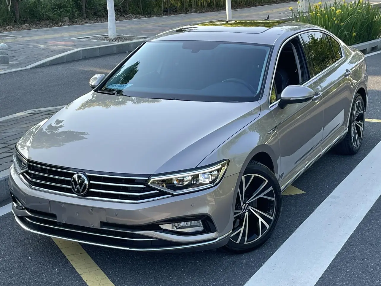 Volkswagen Magotan 330TSI DSG 30th Anniversary Edition