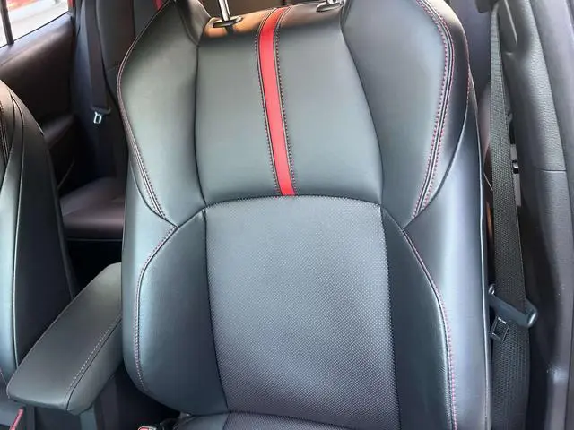TOYOTA Lei Ling Dual engine 1.8H E-CVT sports version