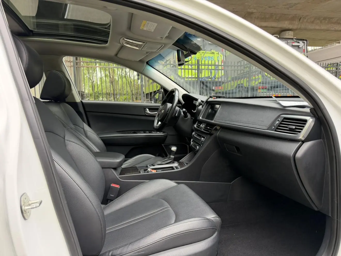 Kia Kia K5 1.6T automatic LUX