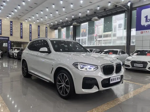 BMW BMW X3 The second facelift xDrive30i leading M sports suit
