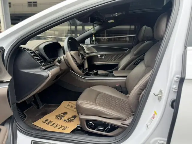 BYD Han EV Genesis version 610KM four-wheel drive exclusive type
