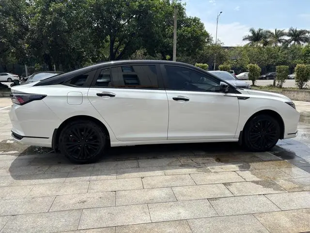 Dongfeng Fengshen Yi Hyun MAX 1.5T super cool Trendy Dad Version