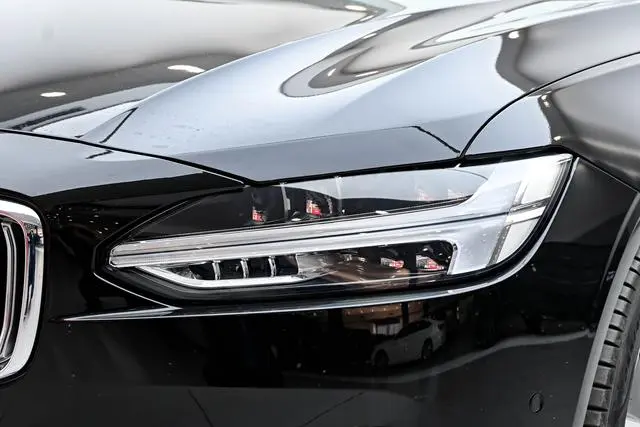 Volvo Volvo S90 PHEV T8 four-wheel drive long battery life Zhiya Deluxe Edition