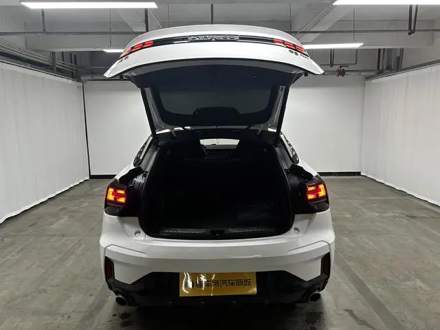 LYNK & CO Lynk &Co. 05 EM-P PHEV 1.5TD HALO