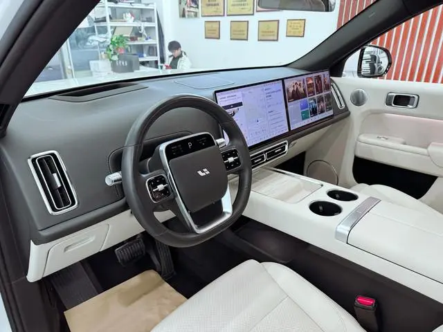 Li Auto Ideal L7 Ultra version