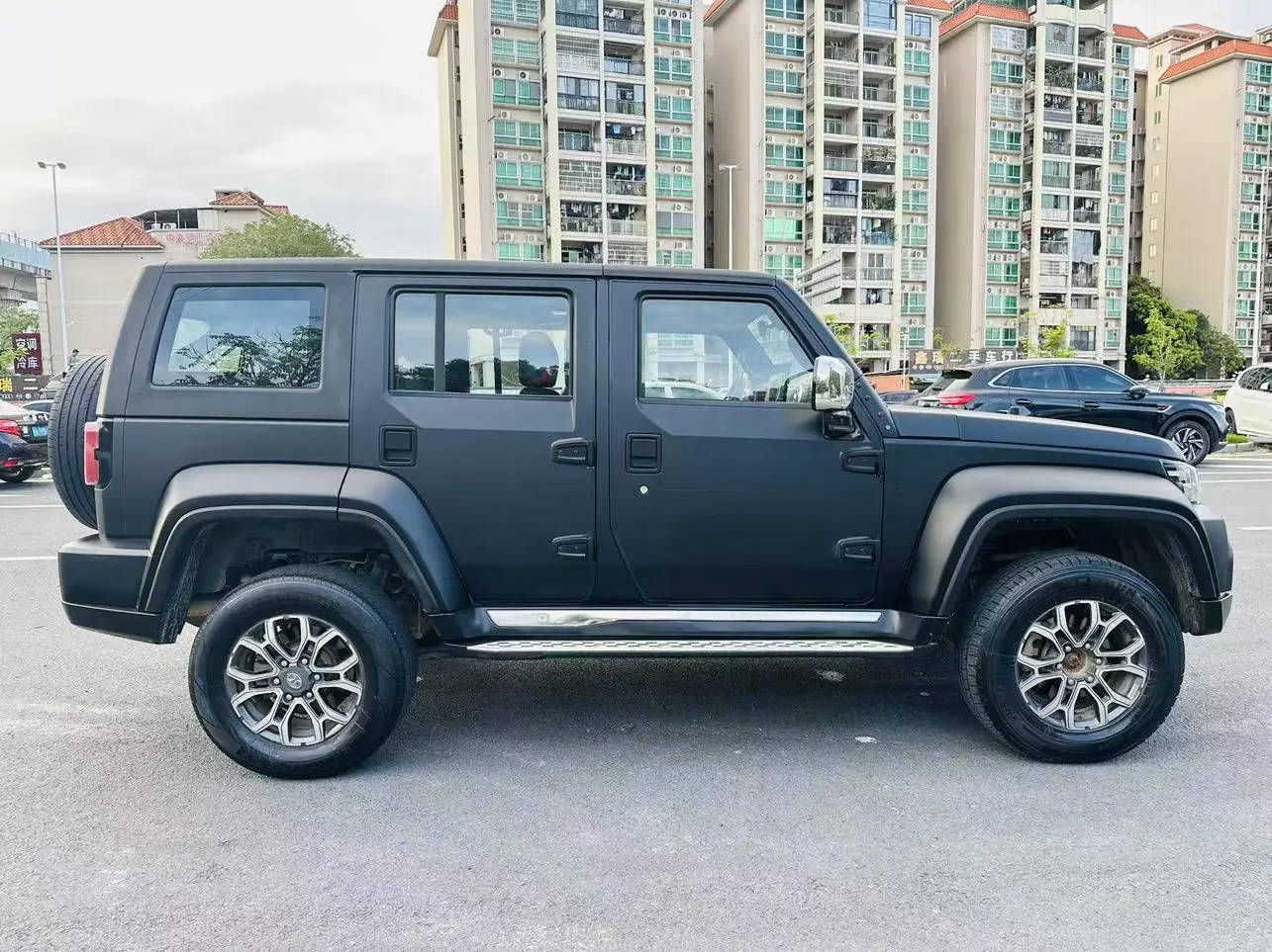 Beijing Beijing off-road BJ40 PLUS 2.3T automatic four-wheel drive exclusive edition Country VI