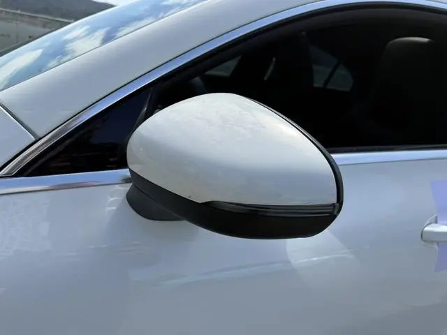 Mercedes-Benz Mercedes-Benz CLA CLA 200 four-door coupe