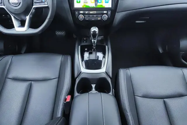 Nissan Qijun 2.5 L XL ITS CVT 4WD Luxury Pilot Edition