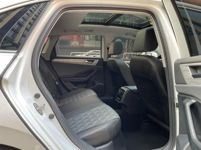 Volkswagen Sagitar 200TSI DSG Beyond Edition