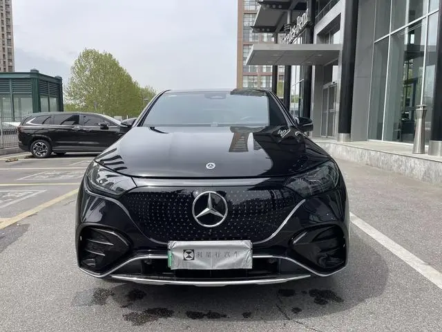 Mercedes-Benz Mercedes-Benz EQE SUV EQE SUV 500 4MATIC Pioneer Edition