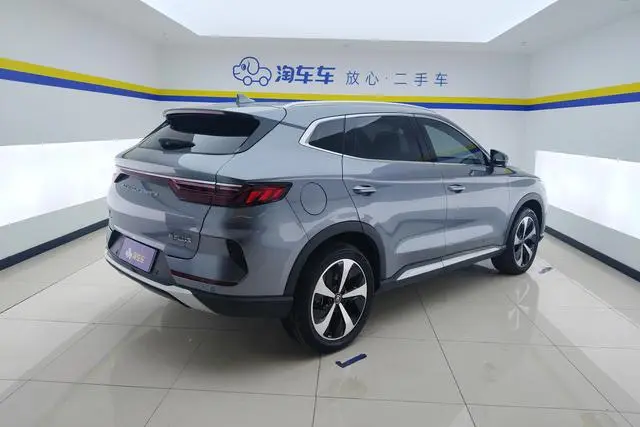 BYD Song PLUS DM DM-i 100KM four-wheel drive flagship PLUS