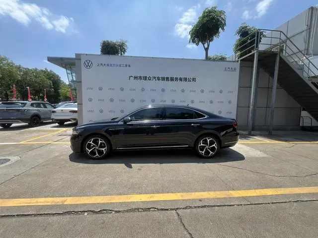 Volkswagen Passat 380TSI Starry Sky Deluxe Edition