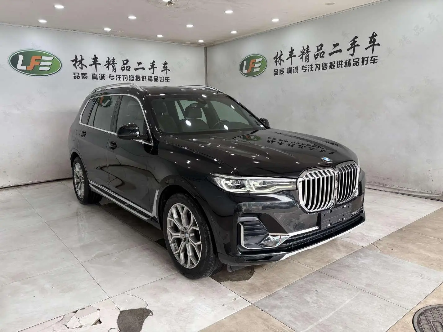 BMW BMW X7 xDrive40i Leading Luxury Set