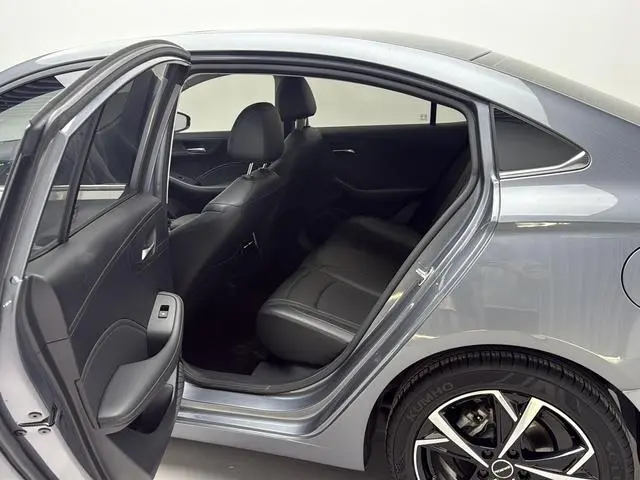 Roewe Roewe i5 1.5L CVT Premium Edition