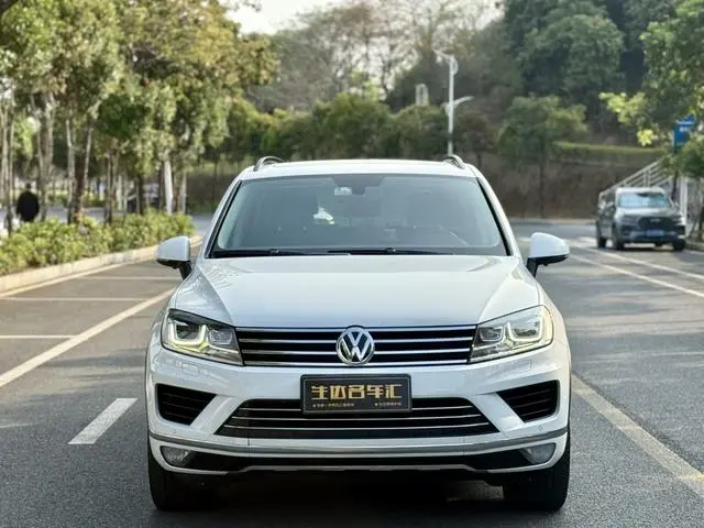 Volkswagen Touareg 3.0 TSI Yaoyue Edition