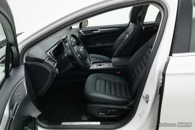 Ford Mondeo EcoBoost 200 Luxury