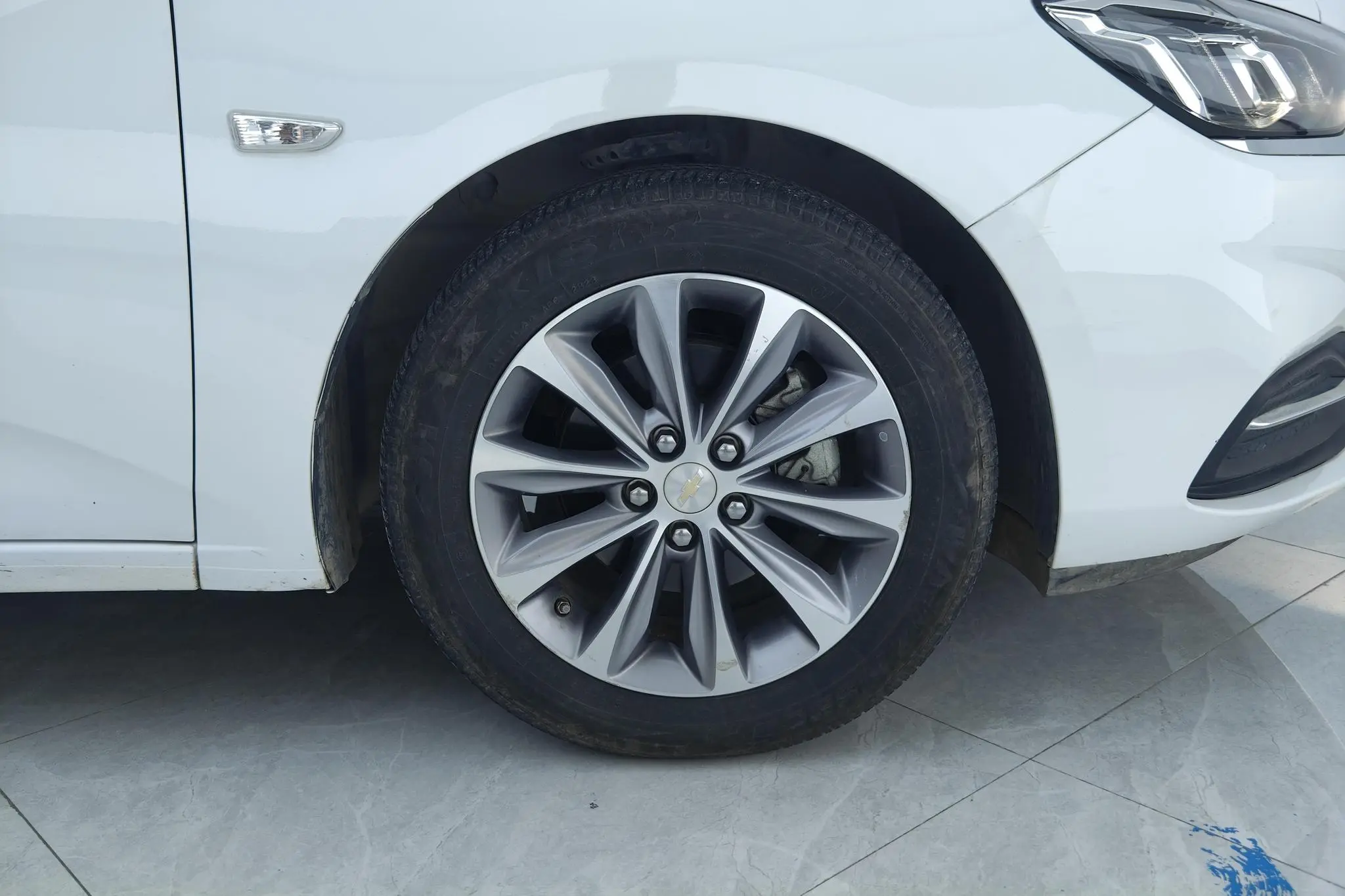 Chevrolet Cruze 320 automatic Enjoy Skylight version