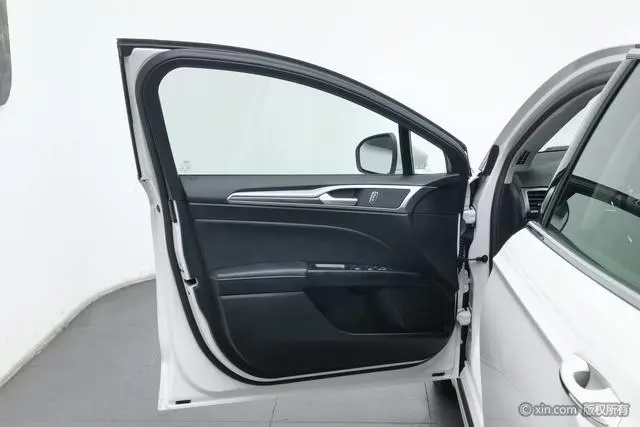 Ford Mondeo EcoBoost 200 Luxury