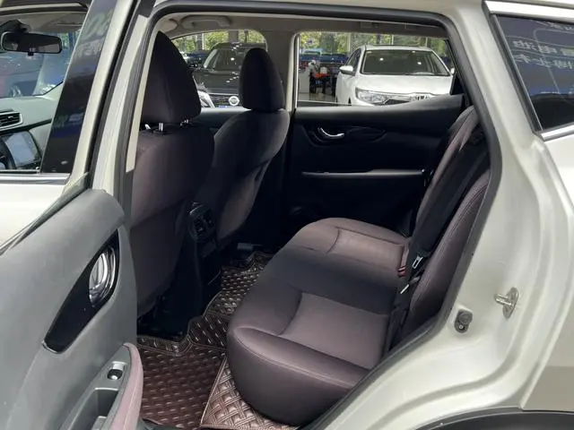 Nissan Qashqai 2.0 L XV Smart Edition