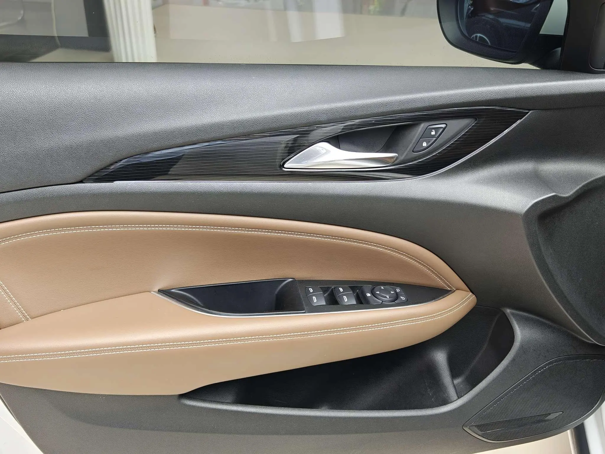 Buick Regal 552T luxury