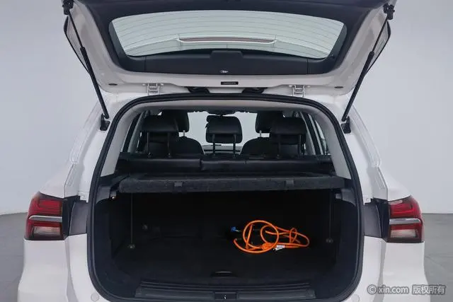 Roewe Roewe eRX5 50T Hybrid Interconnection Premium Ultimate Edition