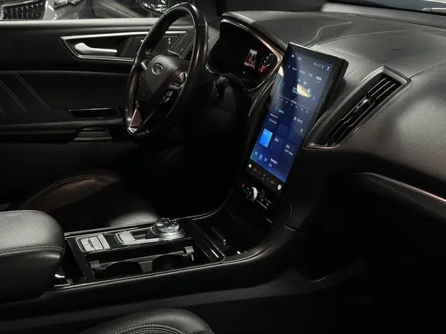 Ford Sharp World EcoBoost 330 V6 four-wheel drive ST 7-seater