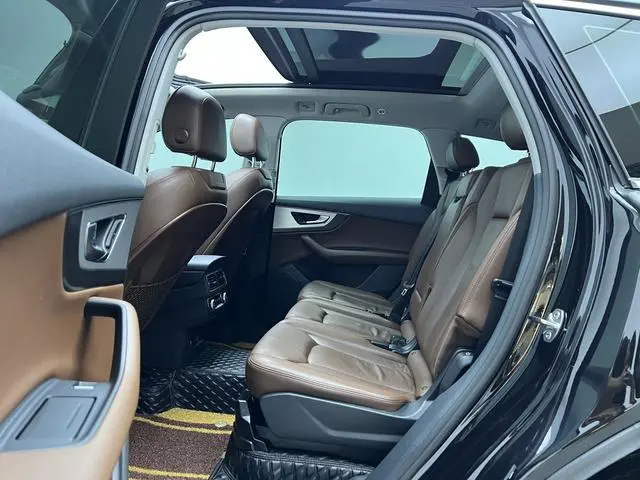 Audi Audi Q7 45 TFSI S line sporty