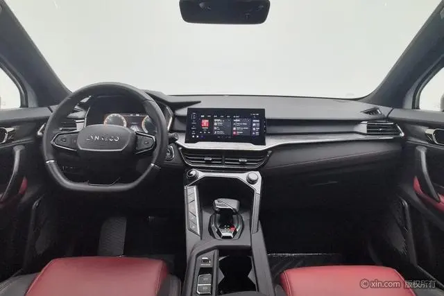 LYNK & CO Lynk 06 1.5T Jin Pro