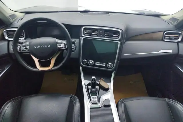 LYNK & CO Lynk 01 2.0T two-wheel drive Pro version