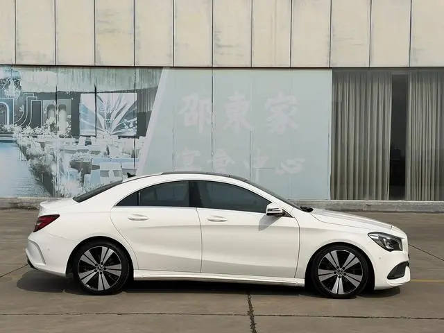 Mercedes-Benz Mercedes-Benz CLA CLA 200 fashion type