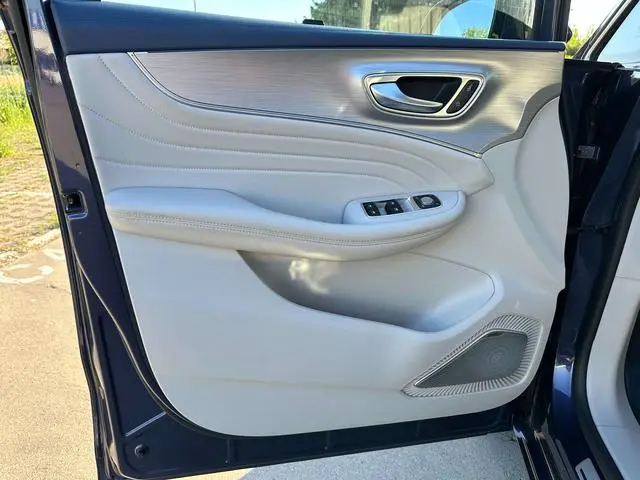Roewe Roewe iMAX8 400TGI Supreme Series Extreme Edition