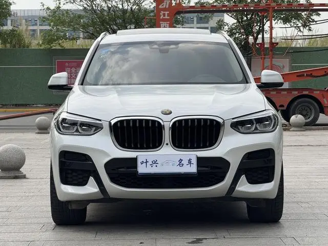 BMW BMW X3 xDrive28i M sports suit