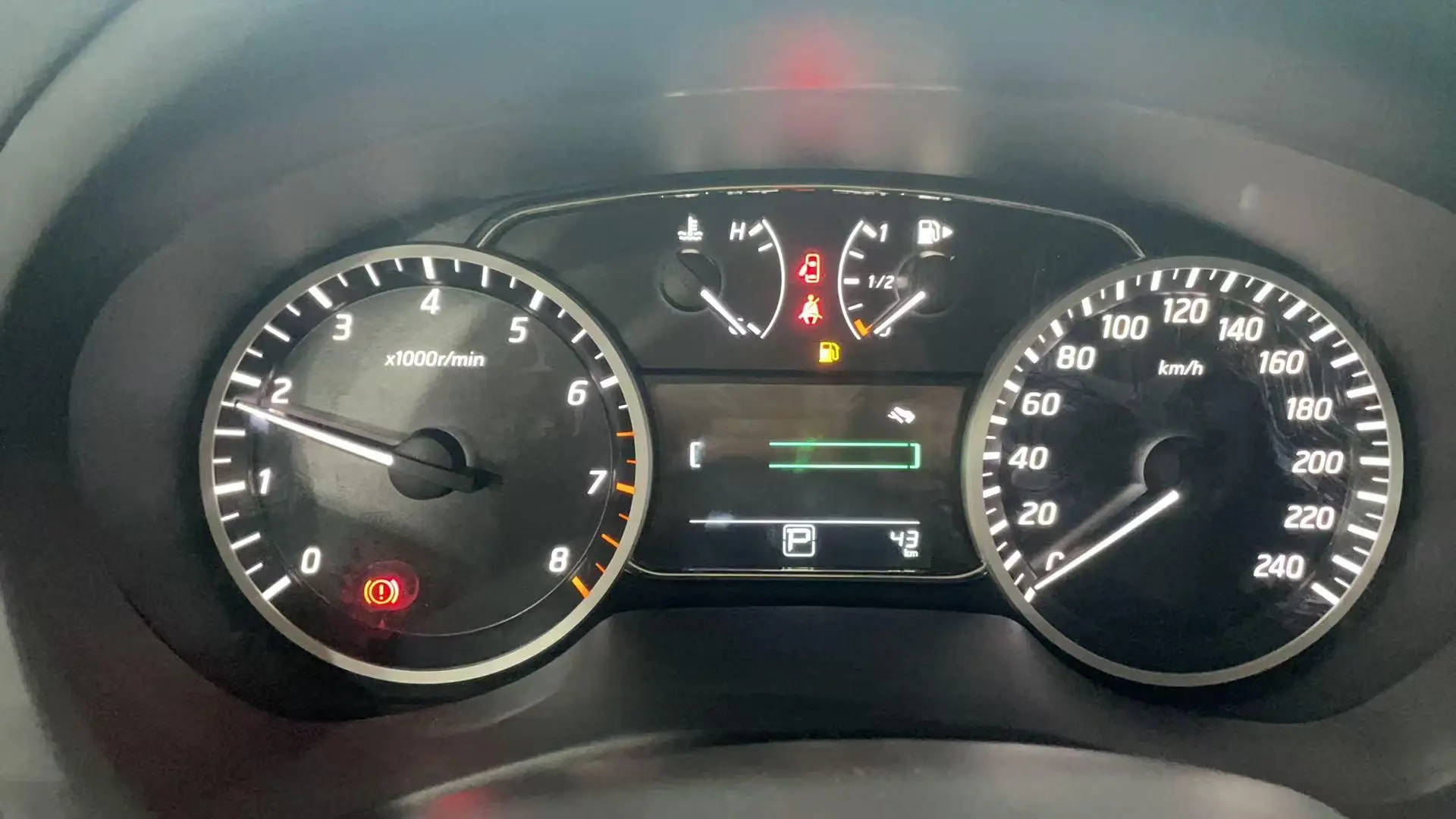 Nissan Xuan Yi Classic 1.6L CVT Peace of Mind Edition