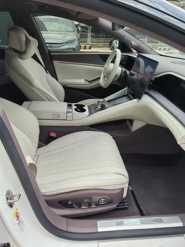 Denza Denza Z9GT DM 1100 four-wheel drive Pro version