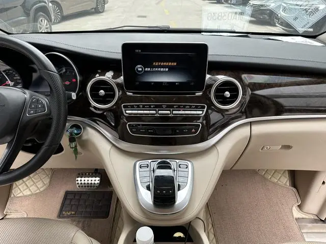 Mercedes-Benz Mercedes-Benz V-class V 260 L Premium Extended Version
