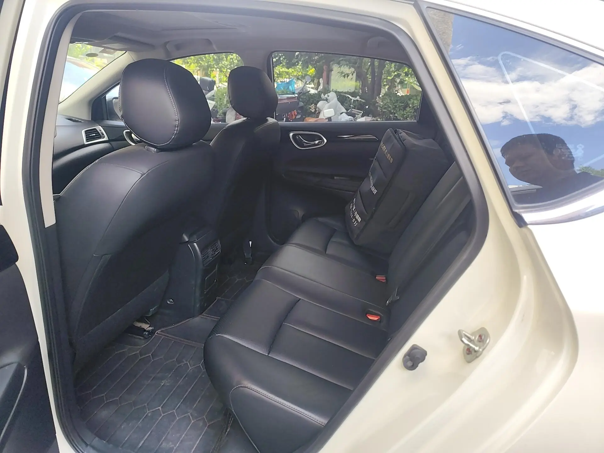 Nissan Xuan Yi Classic 1.6 XL CVT Deluxe Edition