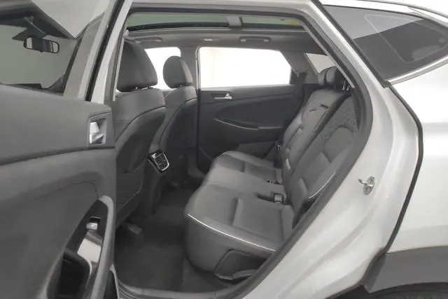 Hyundai Tucson 280TGDi dual-clutch two-wheel drive fashion version of the country VI
