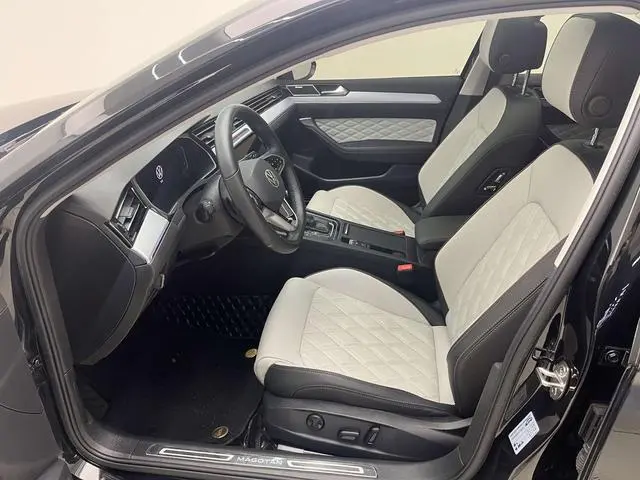 Volkswagen Magotan 2 million commemorative edition 330TSI DSG Luxury models