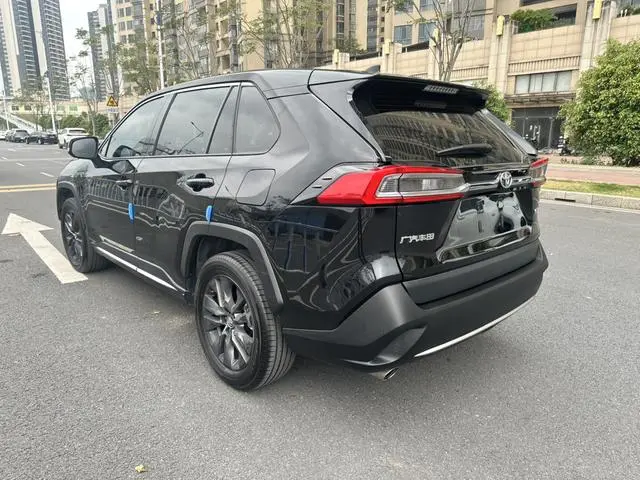 TOYOTA Wilanda 2.0L two-wheel drive luxury PLUS edition