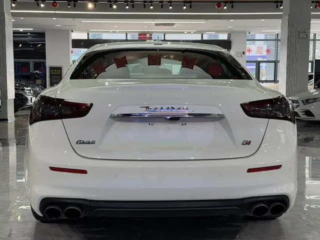 Maserati Ghibli 3.0T Standard Edition