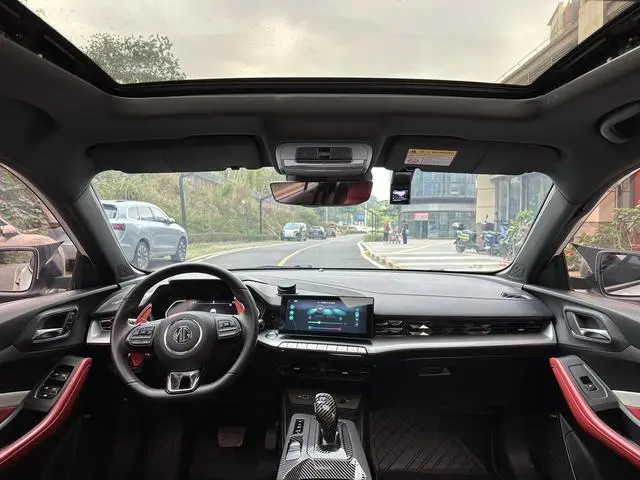 MG MG5 300TGI DCT Green Luxury Ultimate Edition