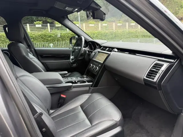 Land Rover discover 2.0T SE
