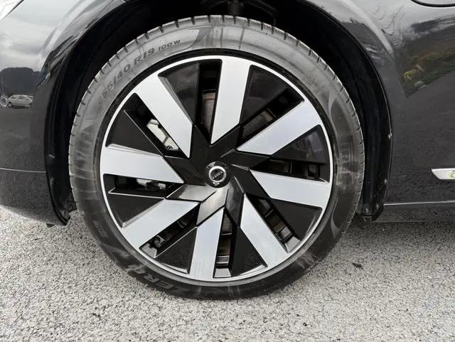 Volvo Volvo S90 PHEV T8 four-wheel drive long battery life Zhiya Deluxe Edition