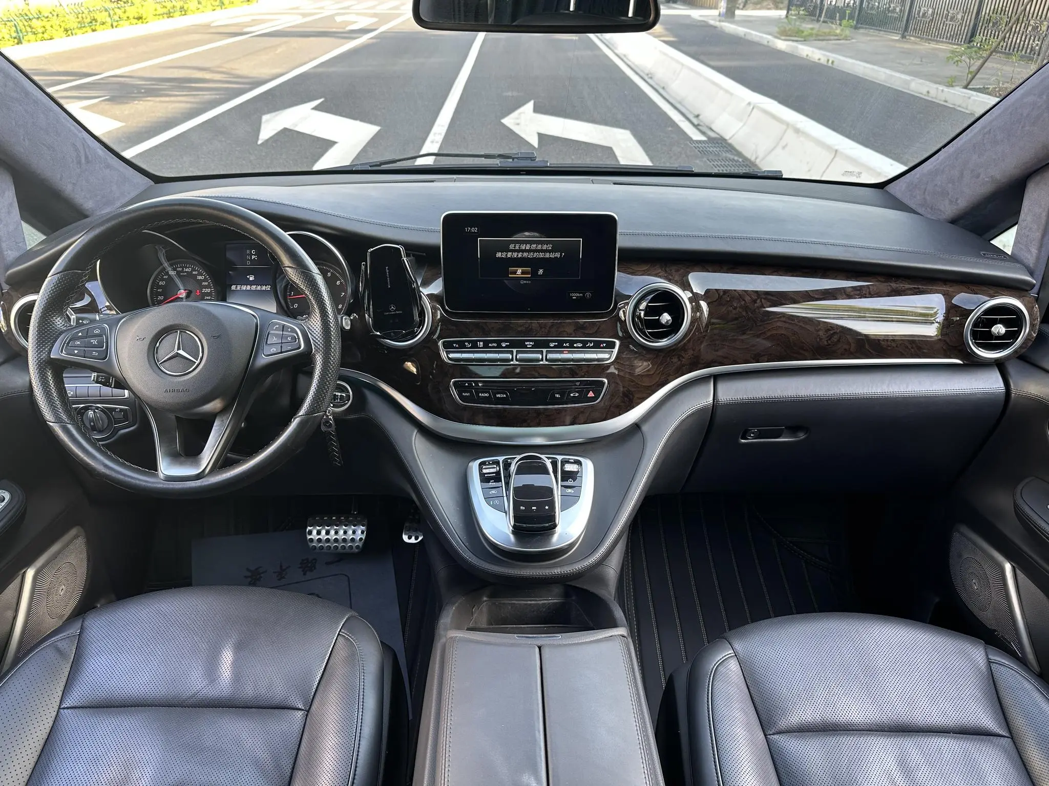 Mercedes-Benz Mercedes-Benz V-class V 260 L Premium Extended Version Country VI