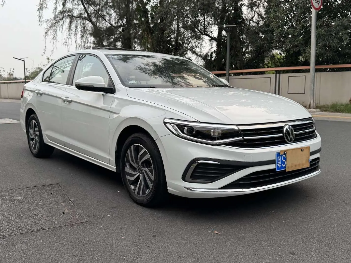Volkswagen Bora 200TSI DSG Yuexing Navigation Edition